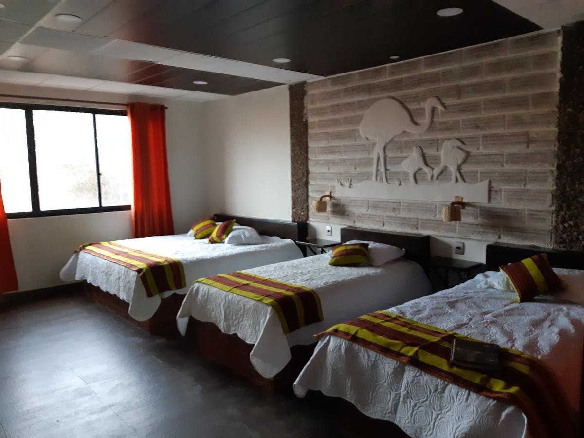 Hotel Cristales De Sal Уюни Екстериор снимка